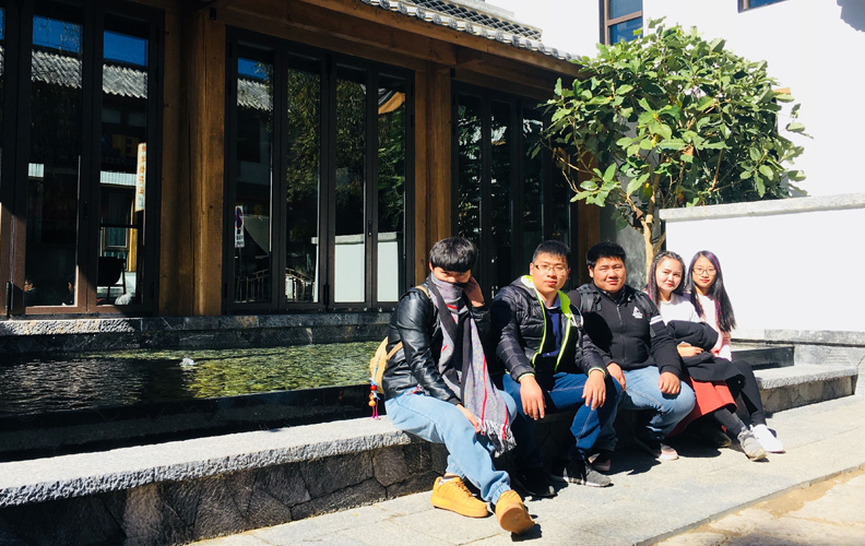 第二天是行程中的自由行時(shí)間，自由組隊(duì)，邂逅麗江！